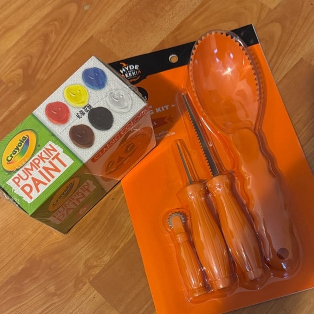 Hyde & eek pumpkin carving‎ kit and pumpkin painting set NEW
